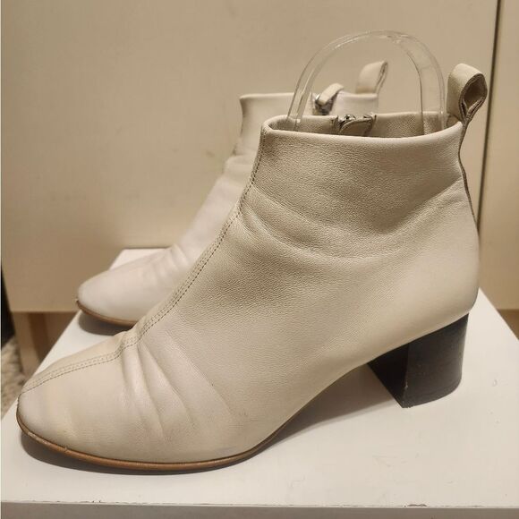 Everlane "The Day Boot" Bone Italian Glove Leather Ankle Boots Sz.6.5 Ret $278 - Picture 1 of 9